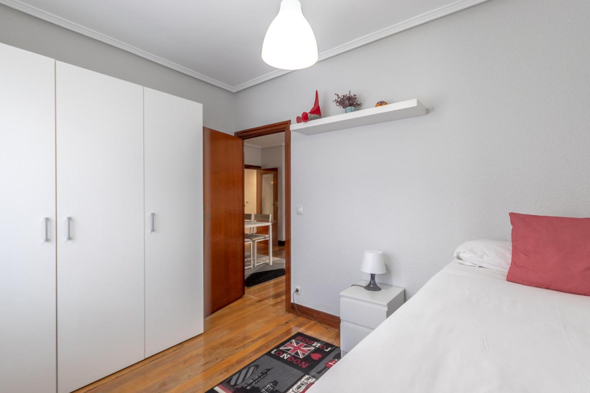 Etxebarria Apartment By People Rentals Бильбао Экстерьер фото